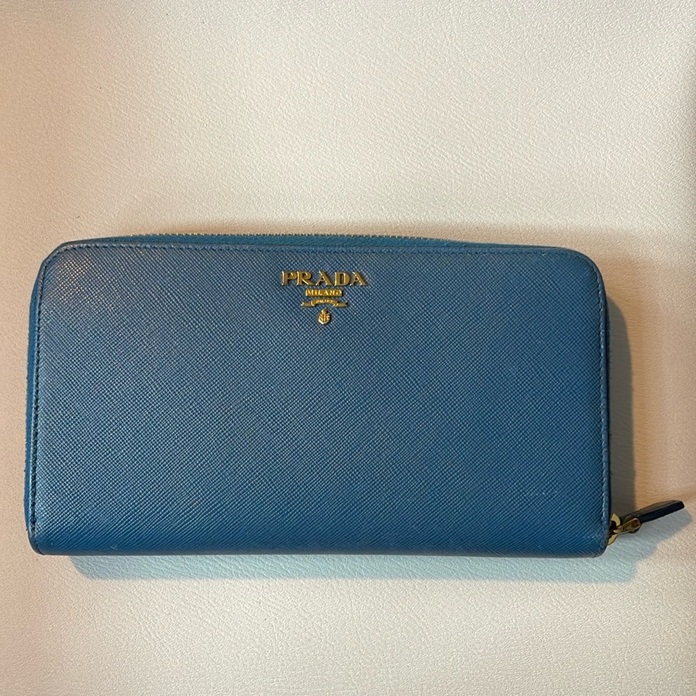 Authentic PRADA blue long wallet preowned. Please see detail pictures